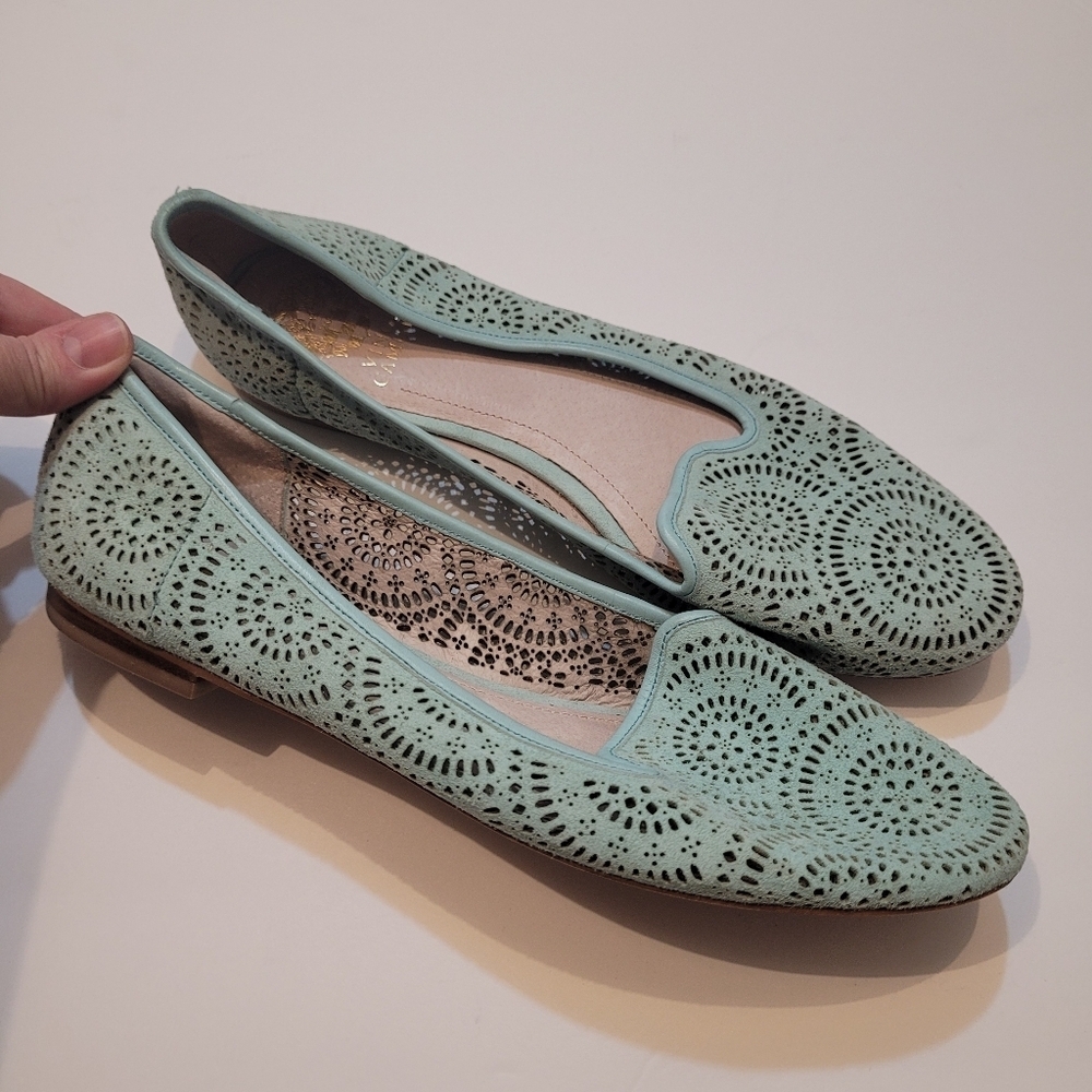 Vince Camuto Lancaster turquoise leather eyelet flats size 10M